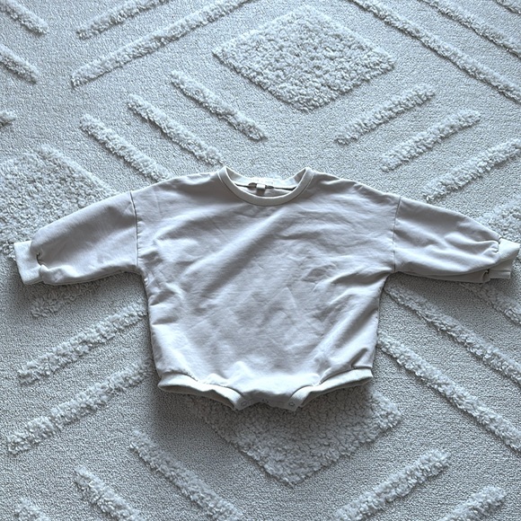 Ashe and Skye two tones beige romper - Picture 1 of 4